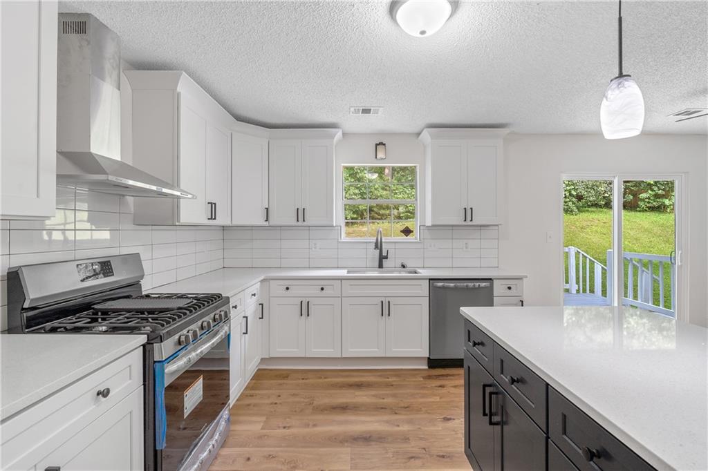 5692 Chisolm Trail