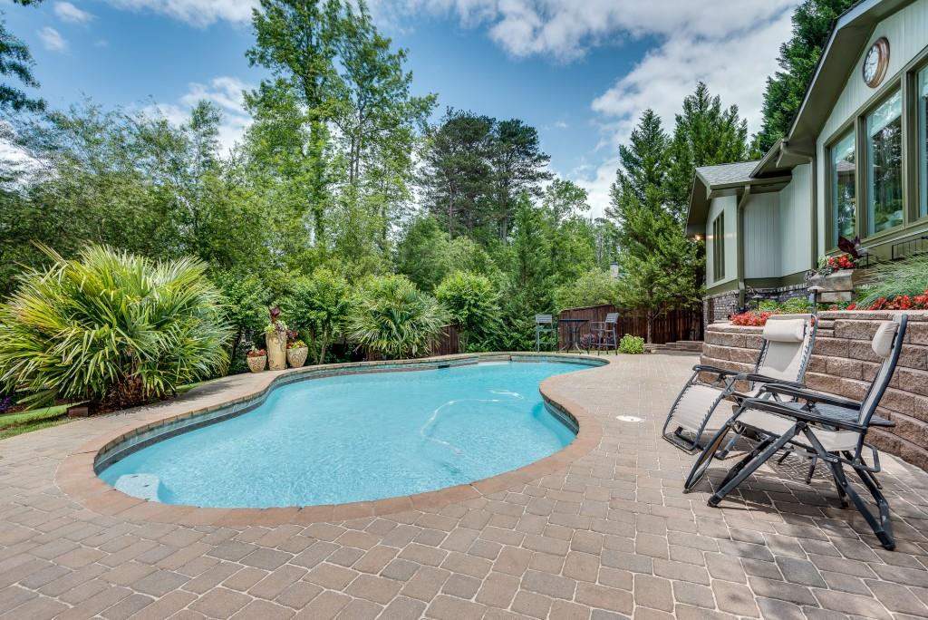 2538 Weigelia Road NE
