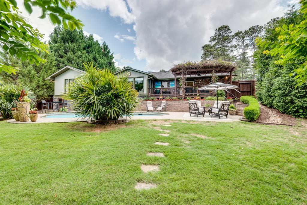 2538 Weigelia Road NE
