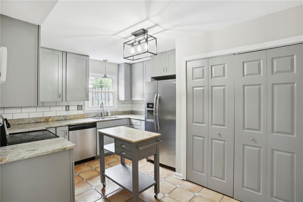 1126 Moorestown Circle
