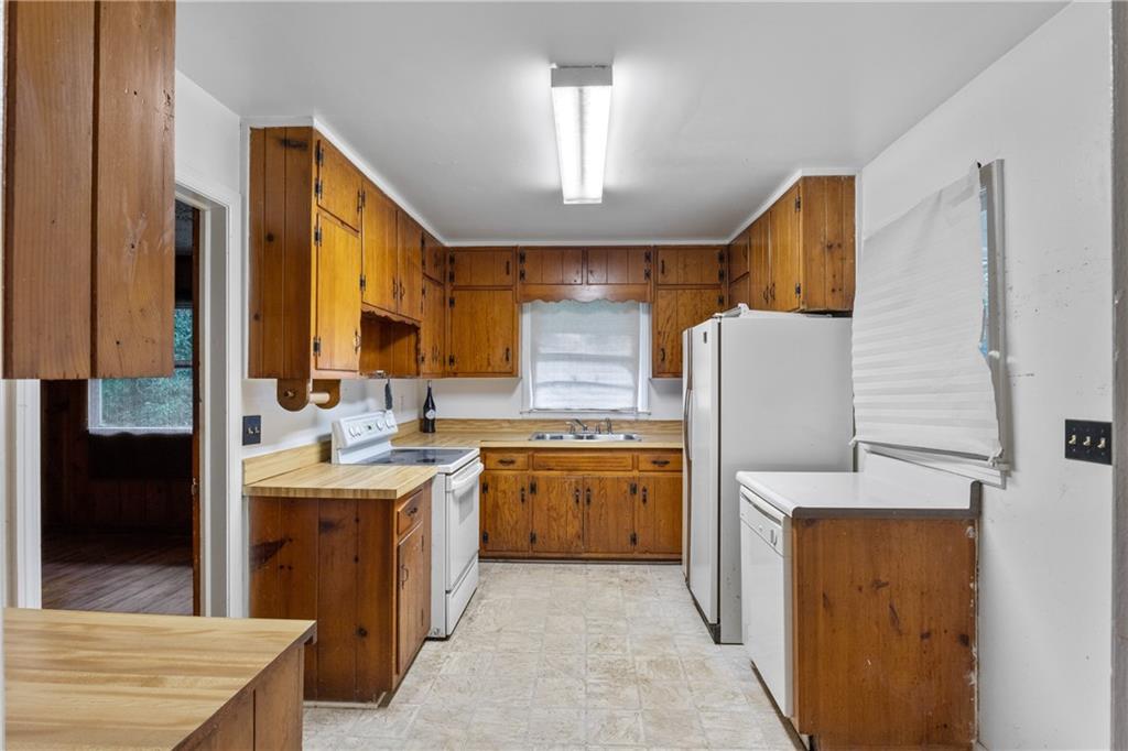 2225 Brownsville Road