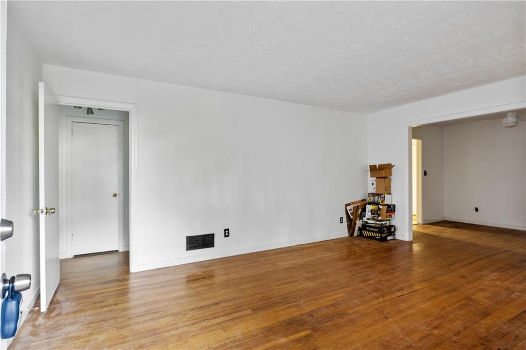 2225 Brownsville Road