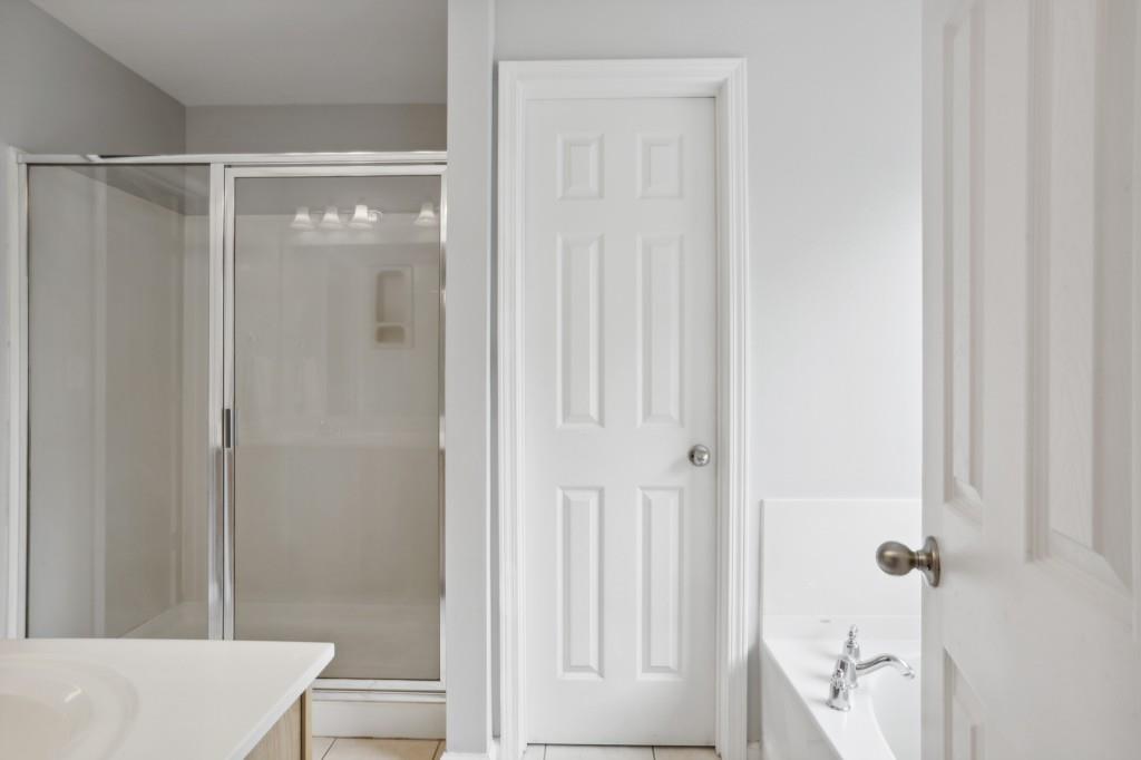 835 Charles Bank Avenue SE