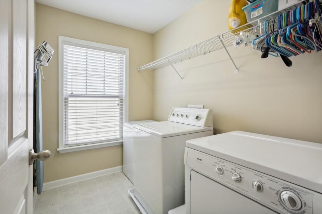 835 Charles Bank Avenue SE