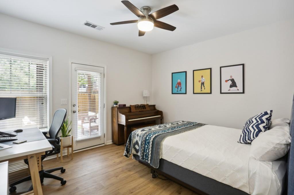 835 Charles Bank Avenue SE