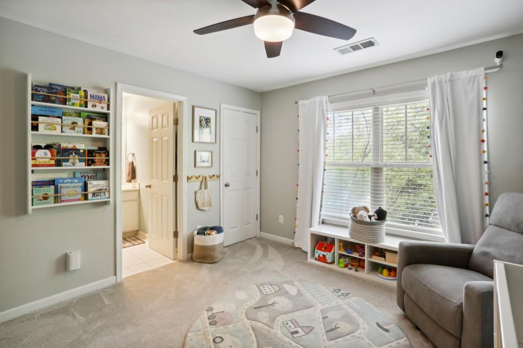 835 Charles Bank Avenue SE