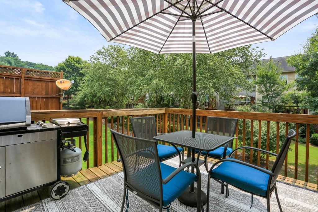 835 Charles Bank Avenue SE