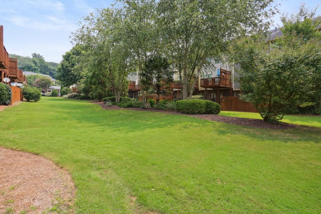 835 Charles Bank Avenue SE