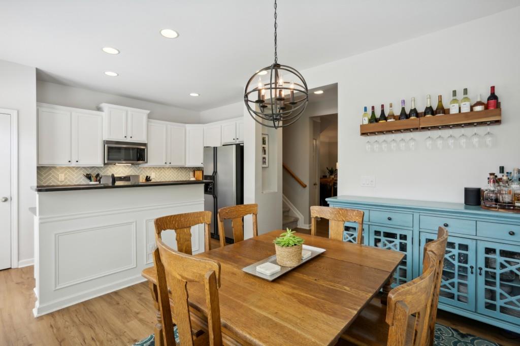 835 Charles Bank Avenue SE