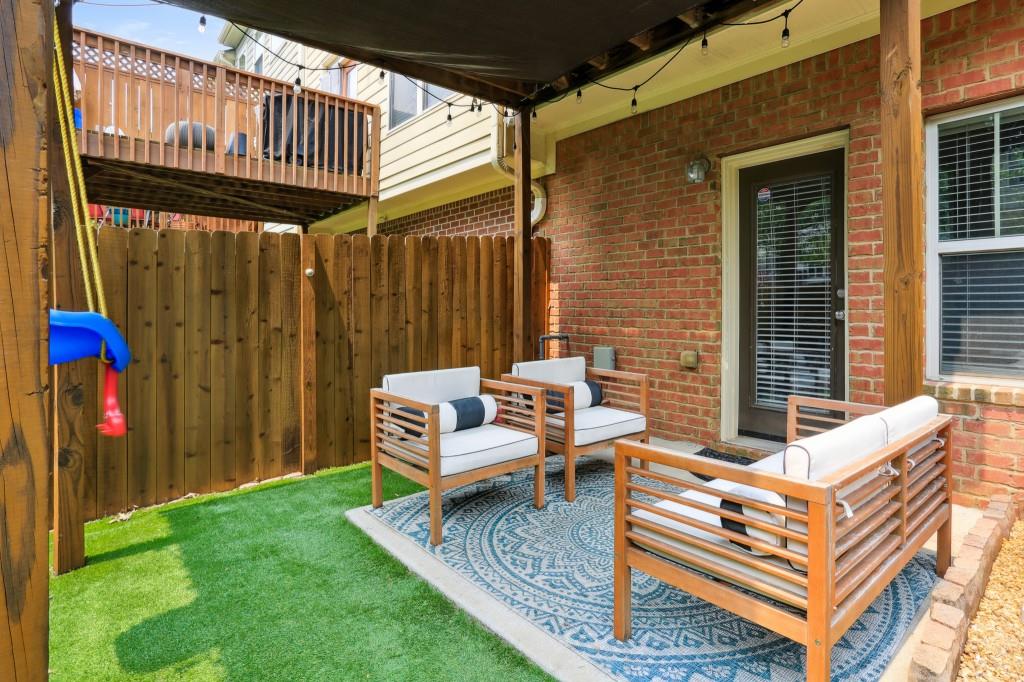 835 Charles Bank Avenue SE