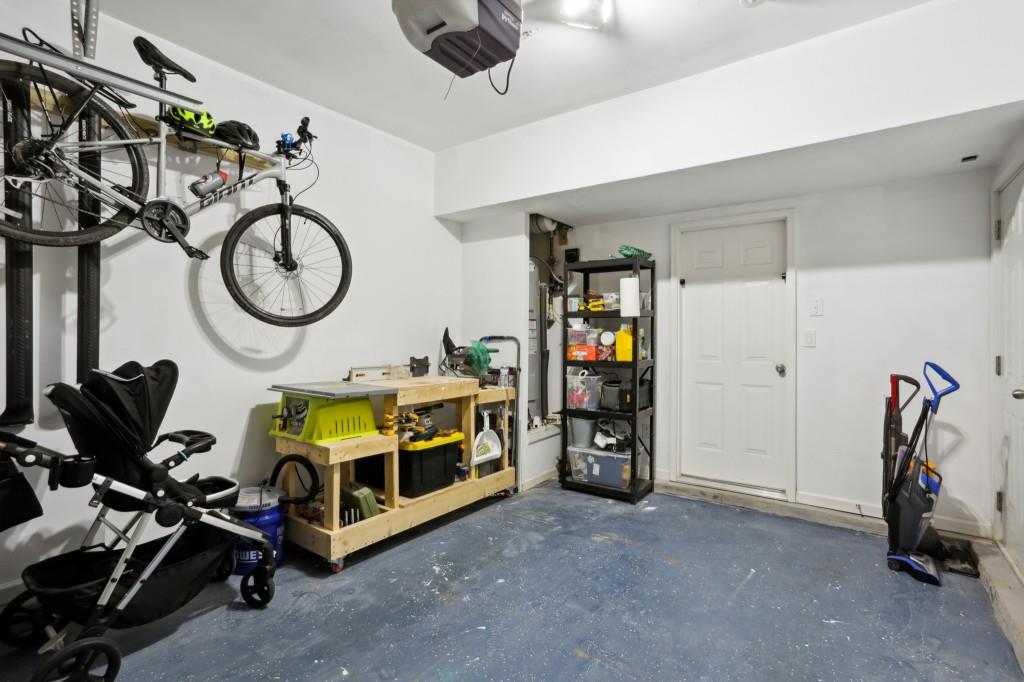 835 Charles Bank Avenue SE