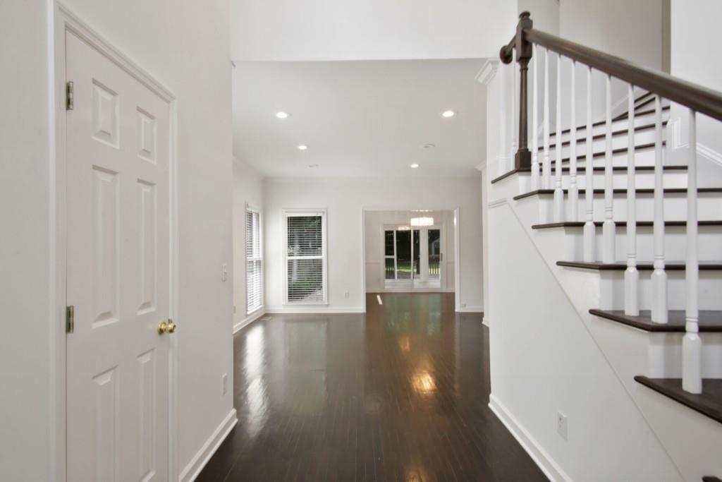 1192 Standard Drive NE