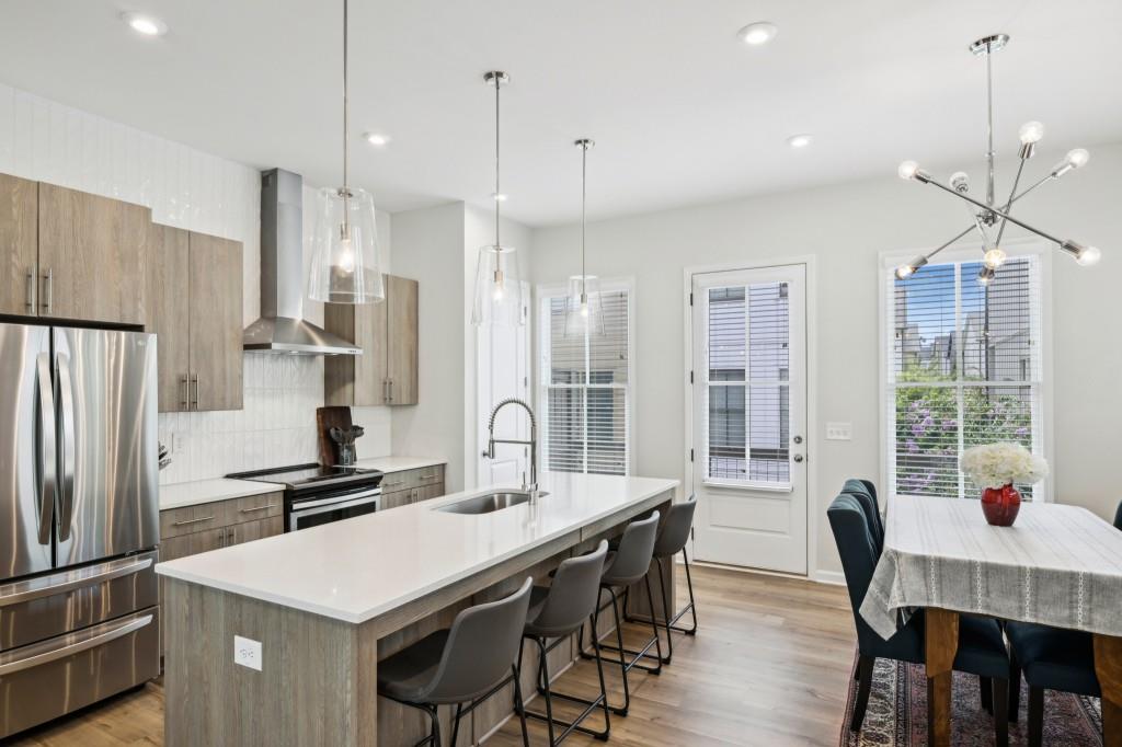 710 Needletail Way