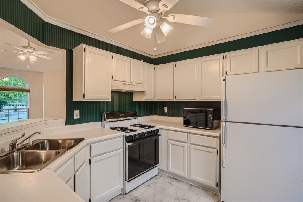 6075 Carriage Court