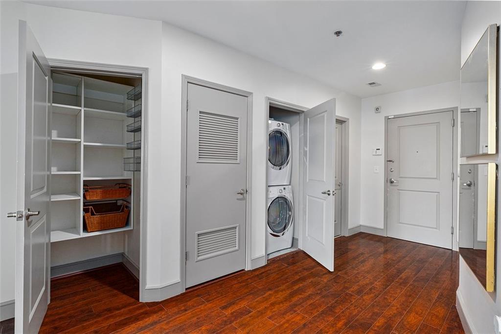 950 W Peachtree Street Unit #1009