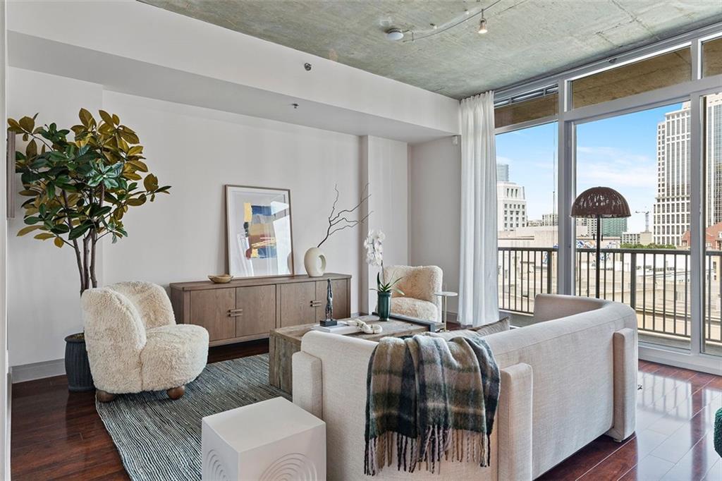 950 W Peachtree Street Unit #1009