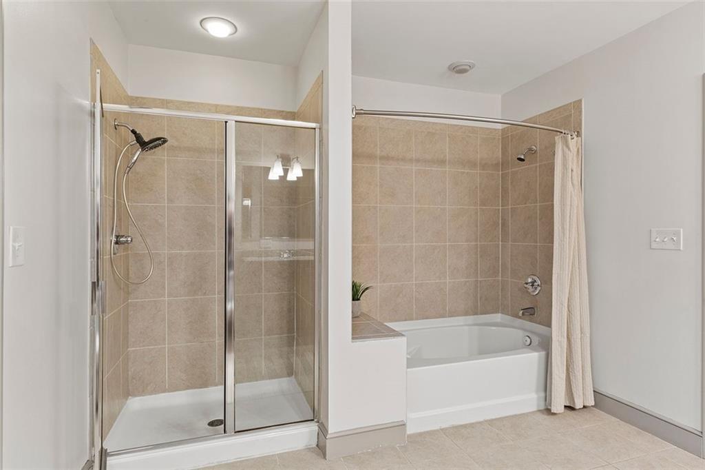 950 W Peachtree Street Unit #1009