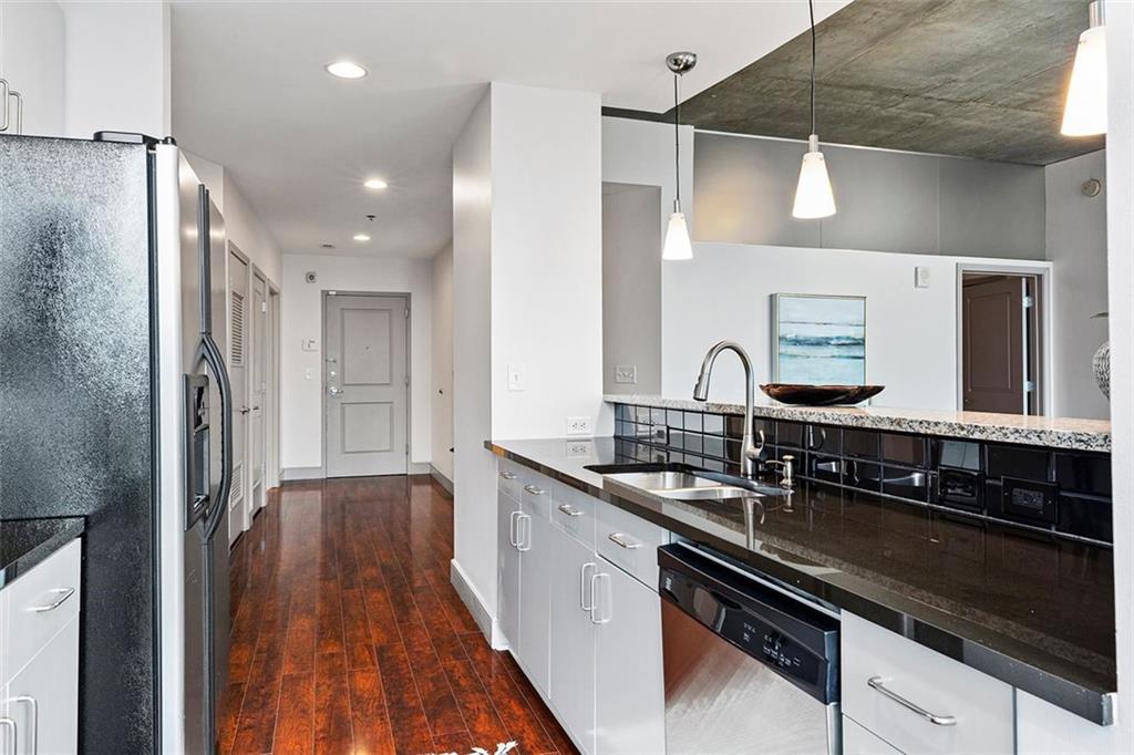 950 W Peachtree Street Unit #1009