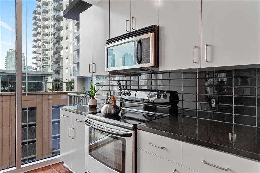 950 W Peachtree Street Unit #1009