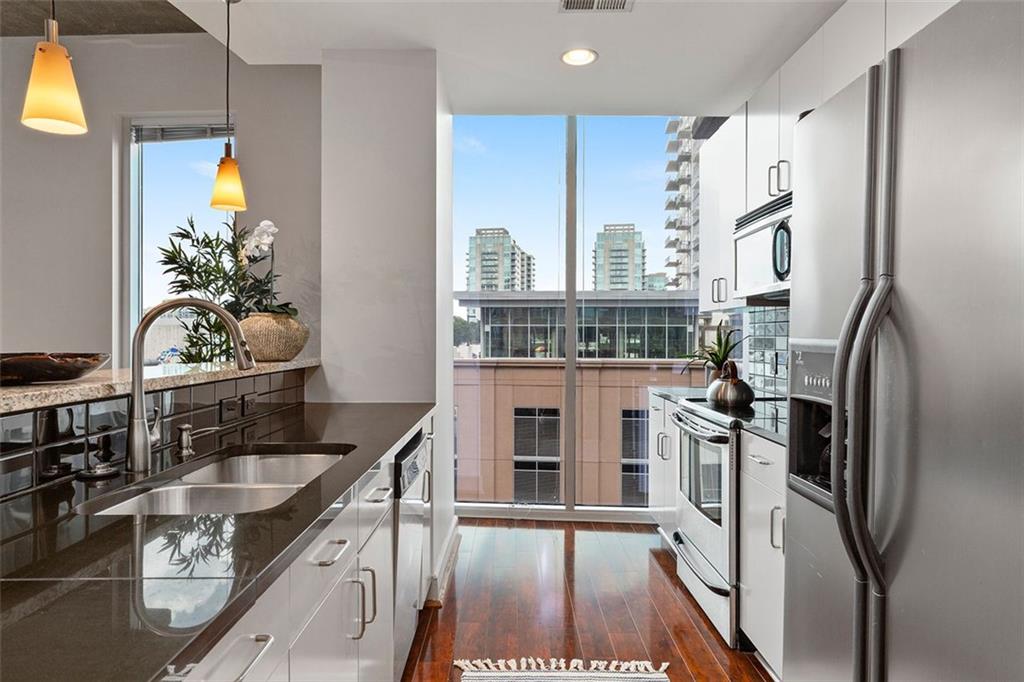950 W Peachtree Street Unit #1009