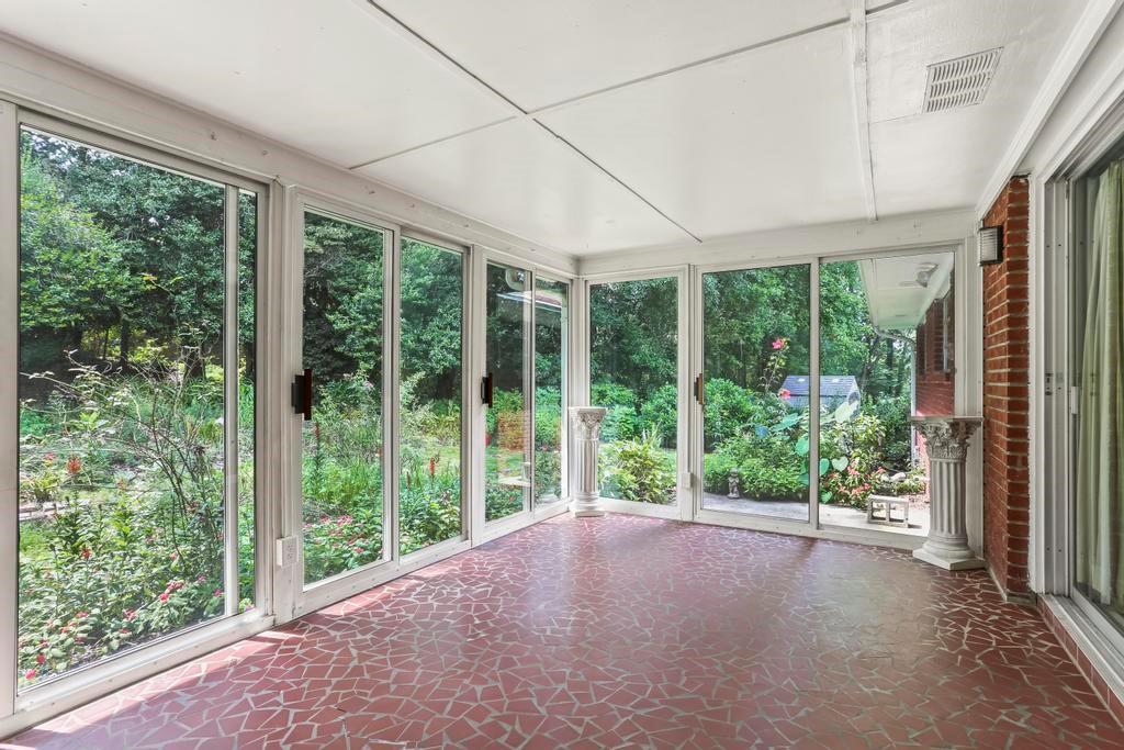 2245 Plantation Drive