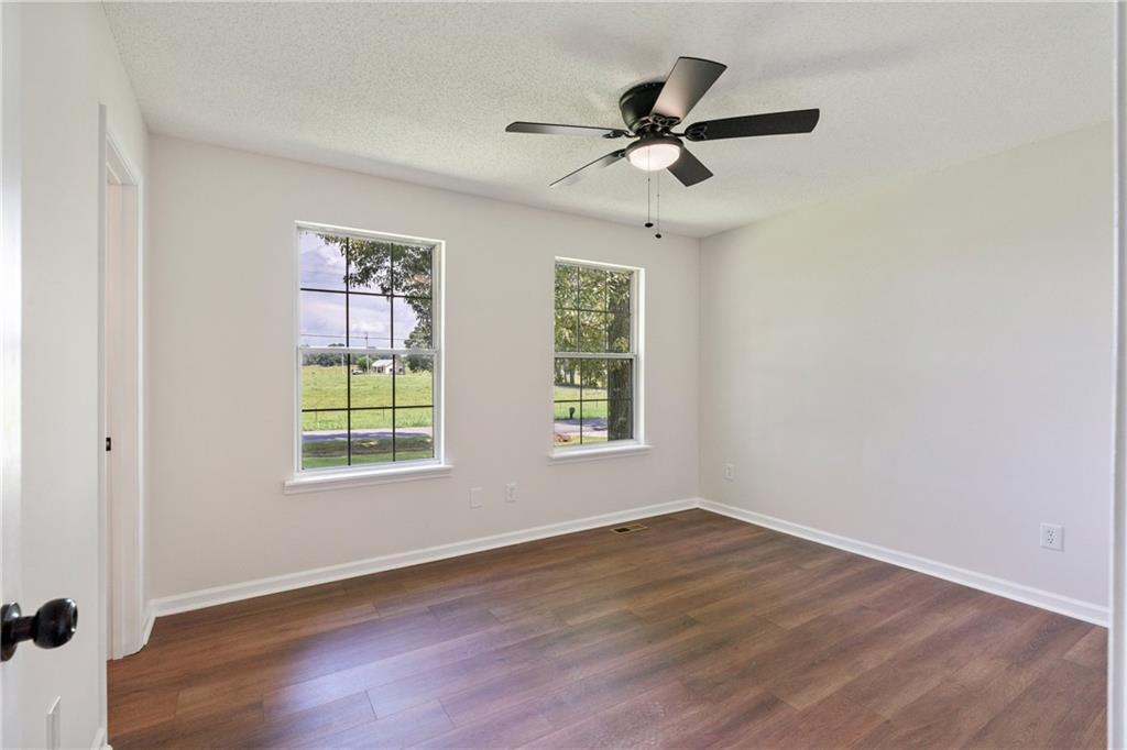 126 Hunts Gin Road NE