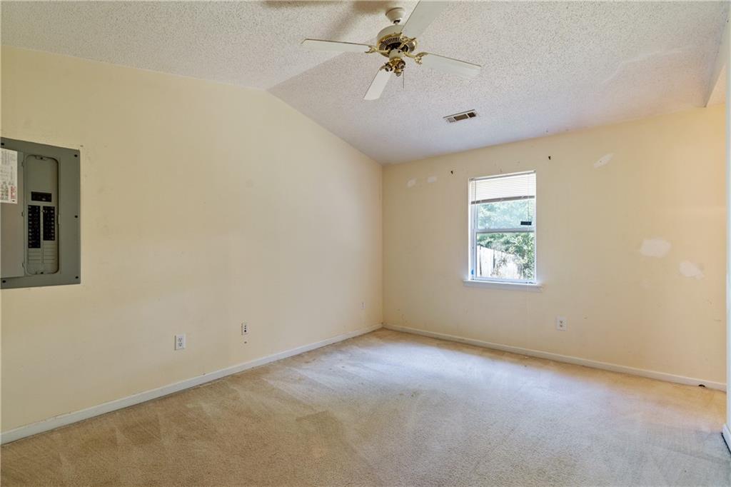 445 Hollow Ridge Drive