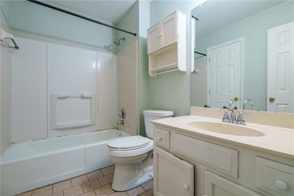 1479 Heritage Glen Drive