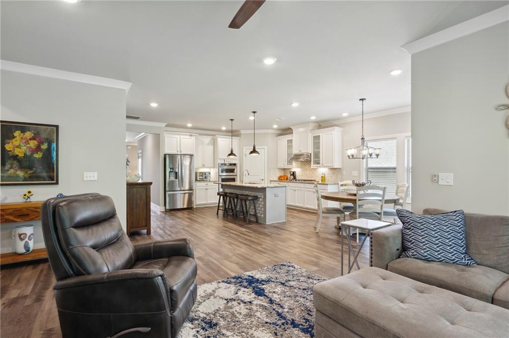 110 Hickory Run