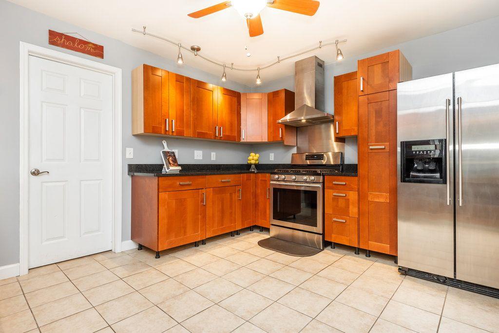 265 PARKMONT Court