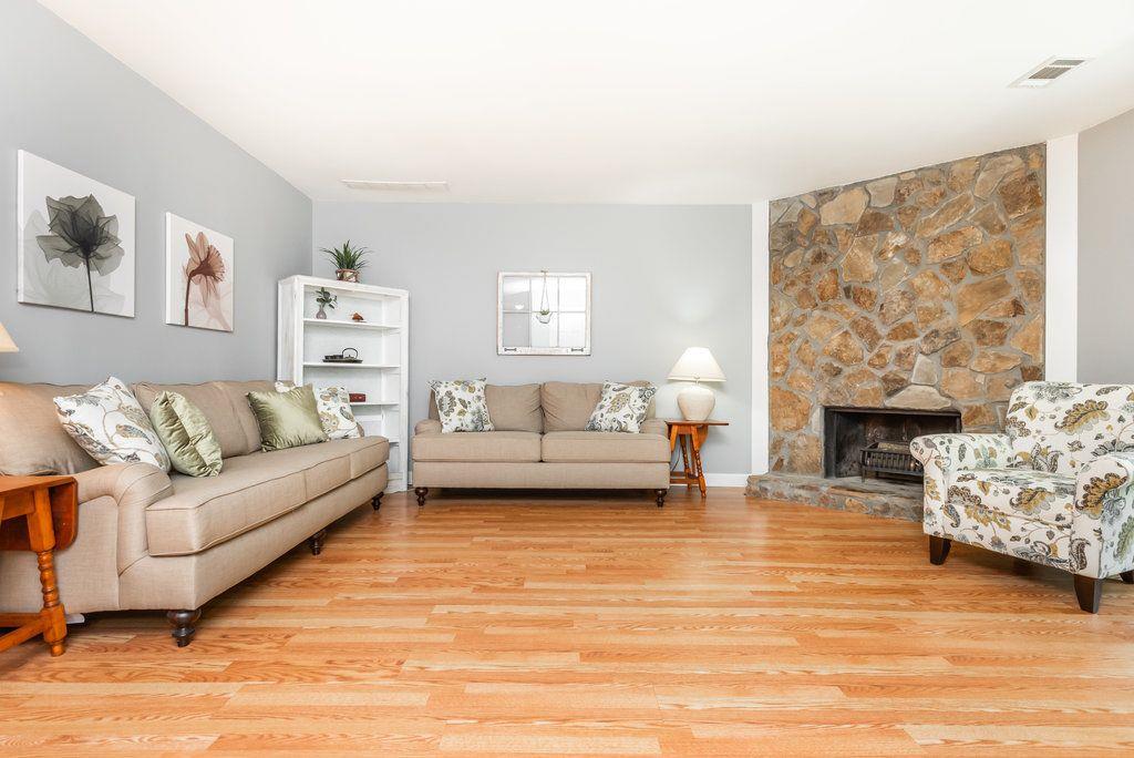 265 PARKMONT Court