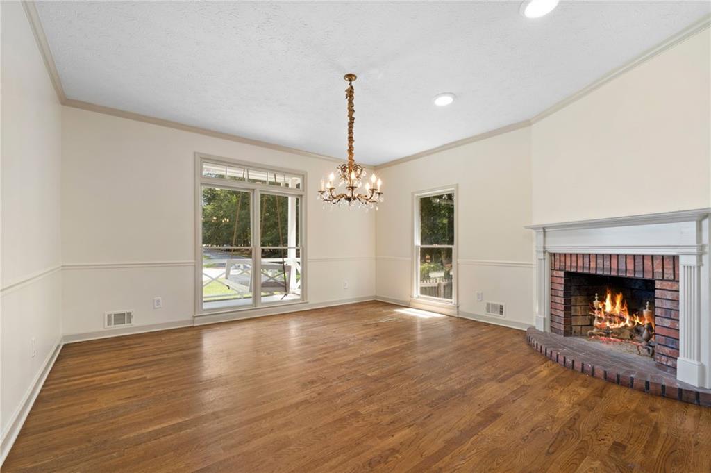995 Airline Road