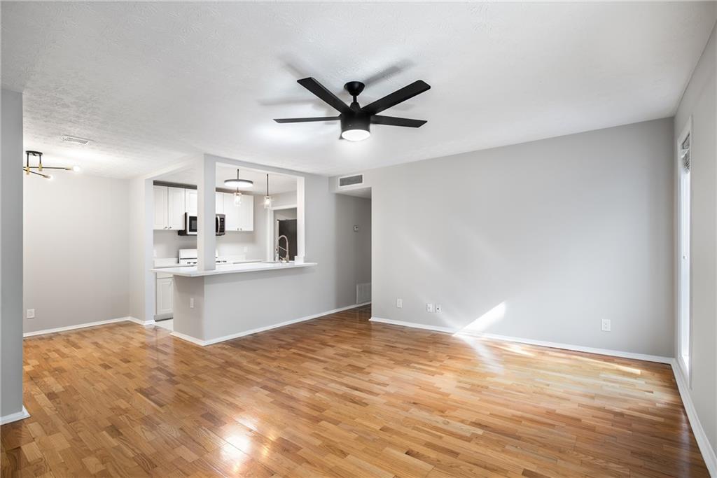 515 Summit North Drive NE