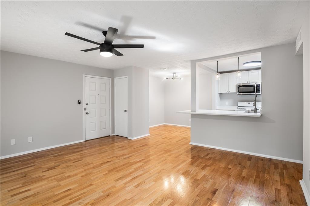 515 Summit North Drive NE