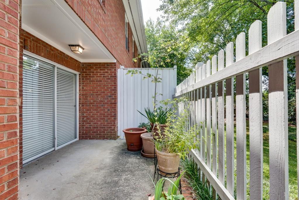 1992 N Williamsburg Drive