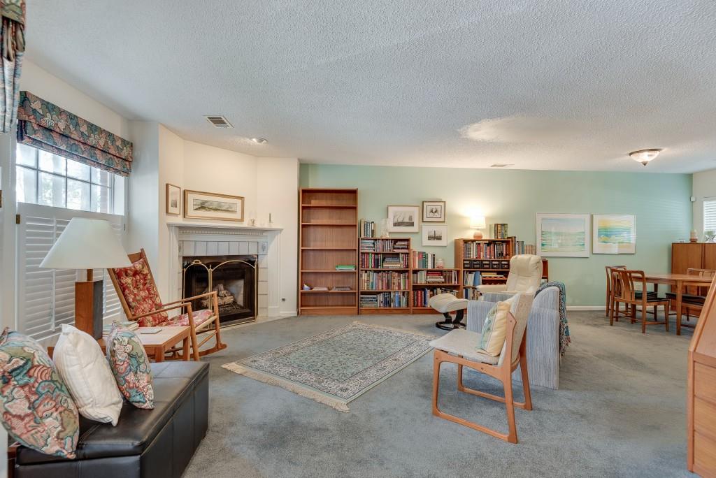 1992 N Williamsburg Drive