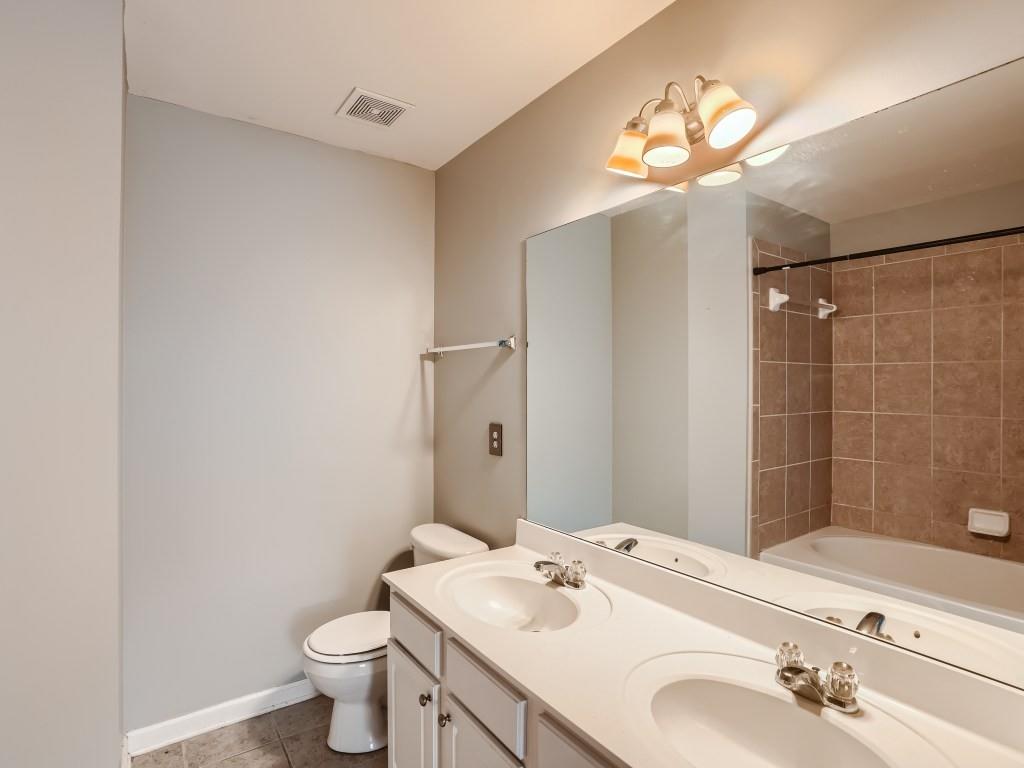 922 Prestwyck Court