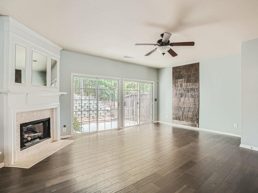922 Prestwyck Court