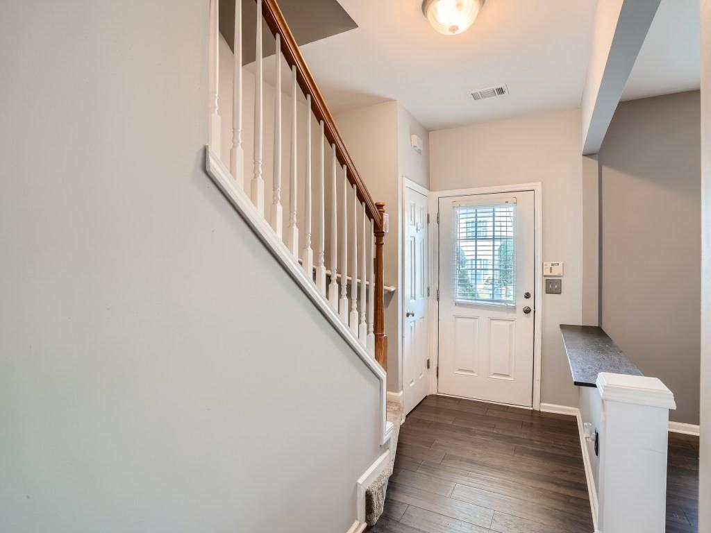 922 Prestwyck Court