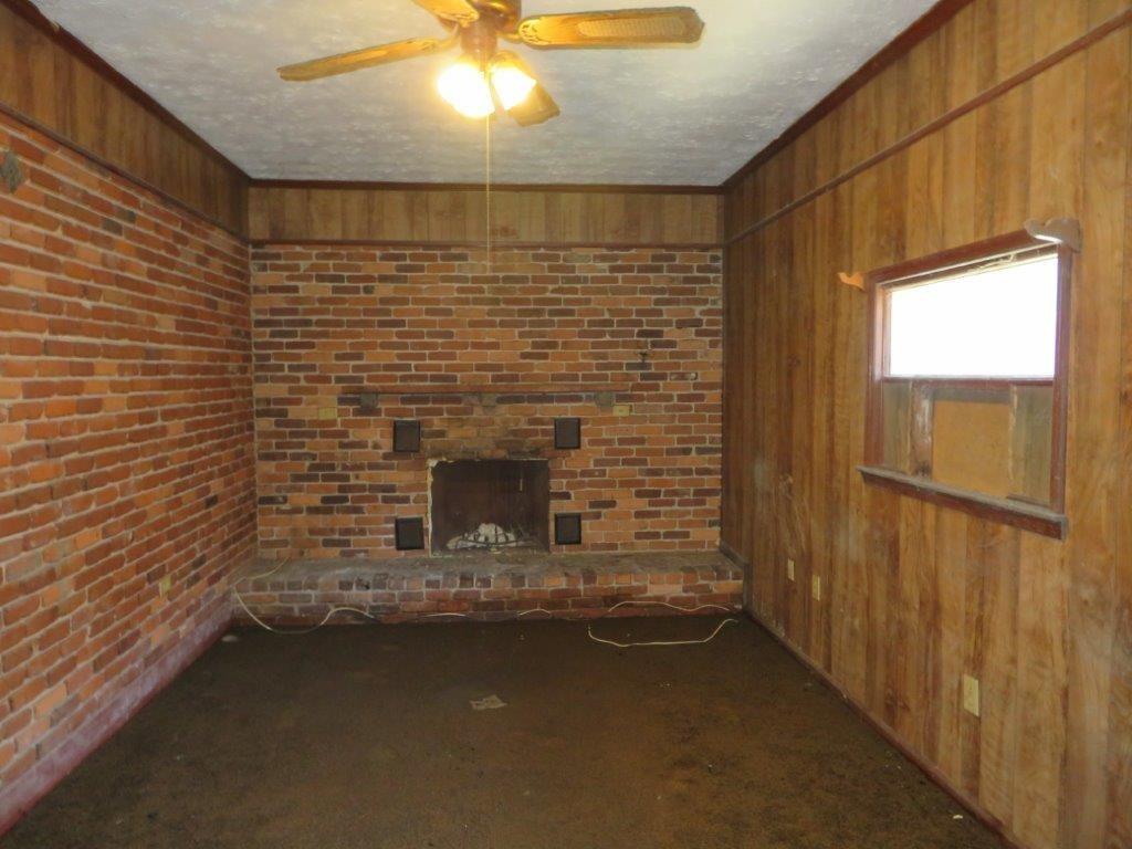 128 Hillsdale Drive SE