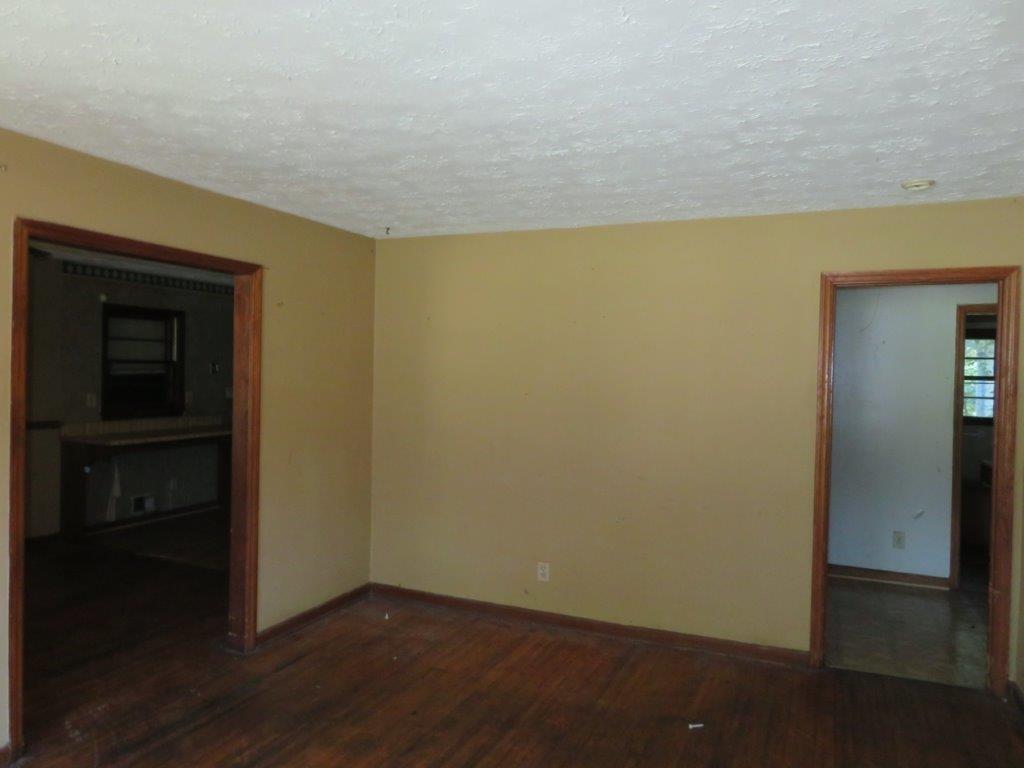 128 Hillsdale Drive SE