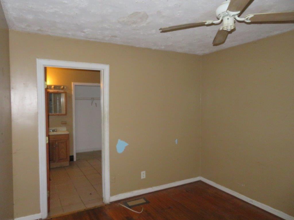 128 Hillsdale Drive SE