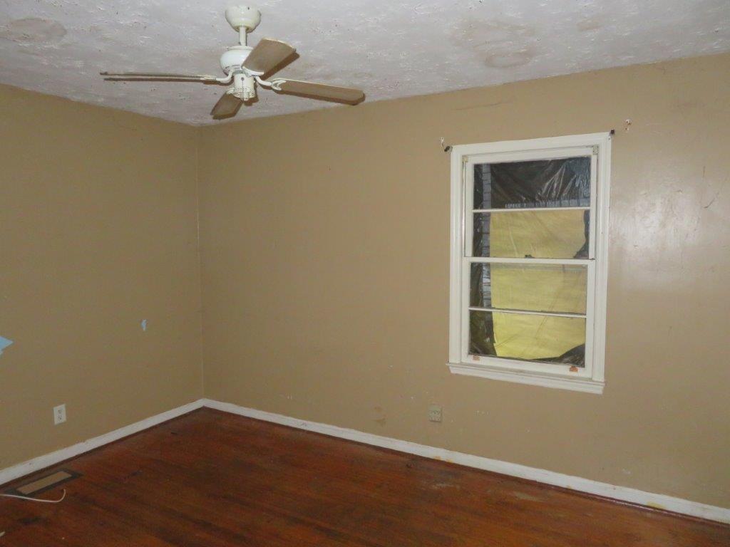 128 Hillsdale Drive SE