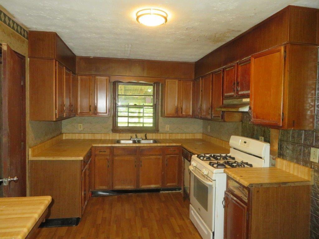 128 Hillsdale Drive SE