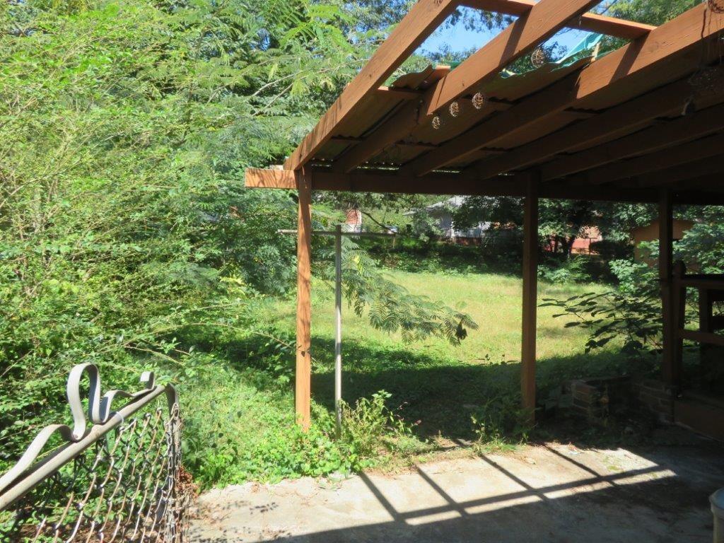 128 Hillsdale Drive SE