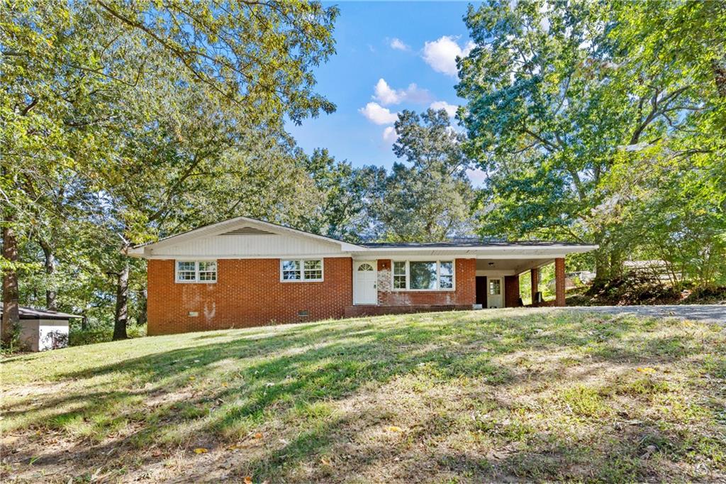 143 Ridgecrest Drive NW