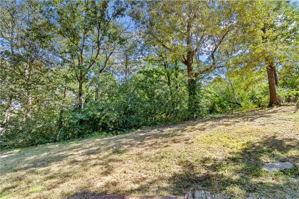 143 Ridgecrest Drive NW