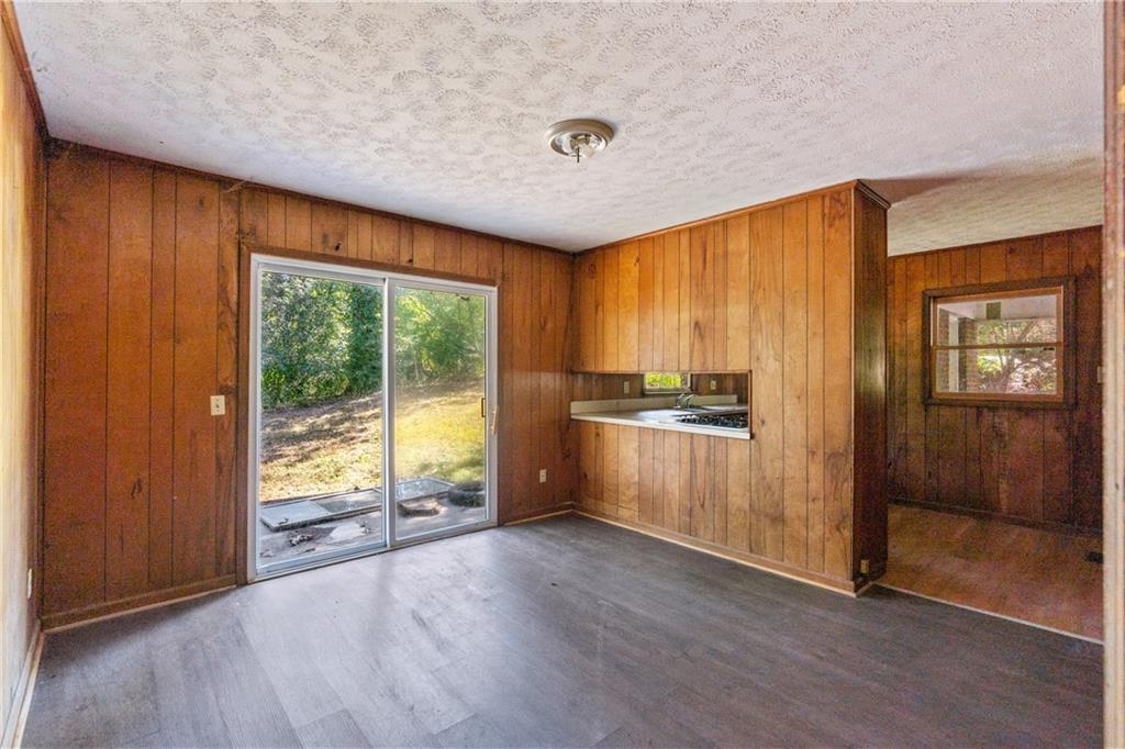 143 Ridgecrest Drive NW