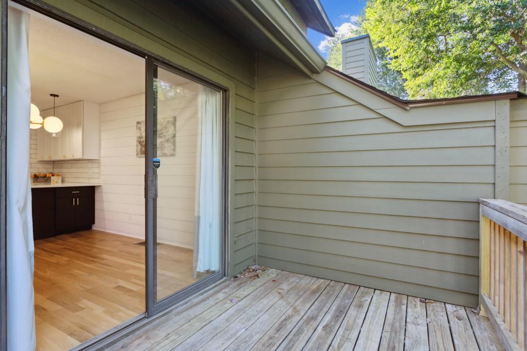 1033 Creatwood Circle SE