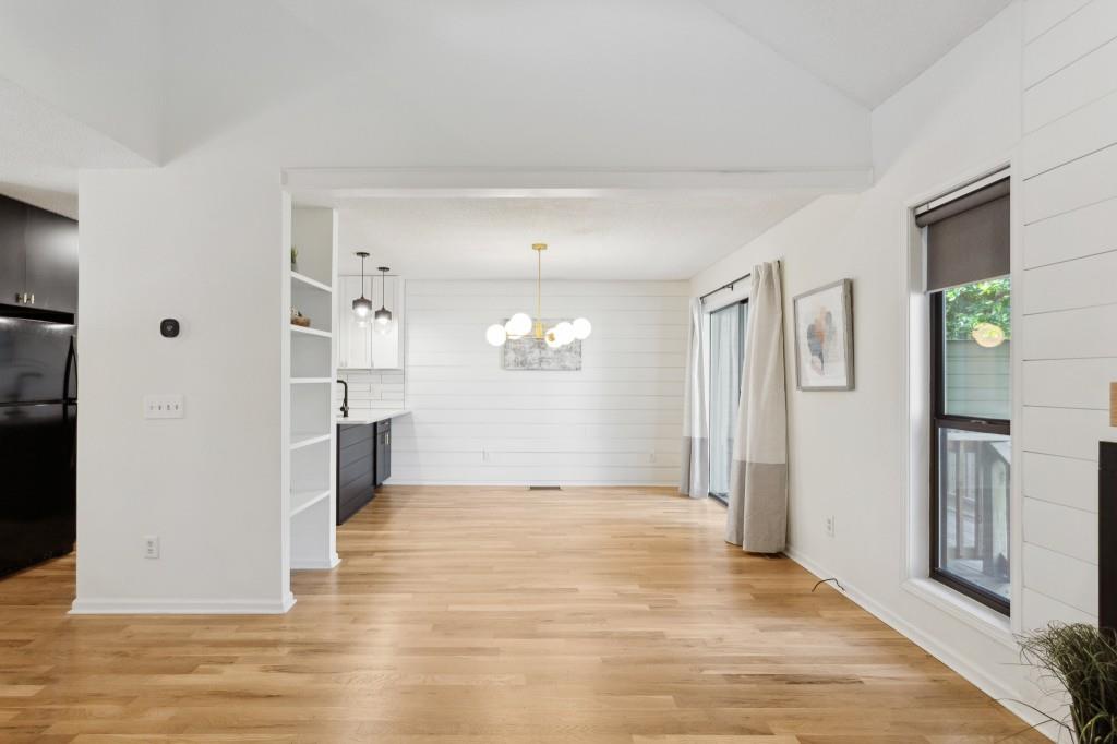 1033 Creatwood Circle SE